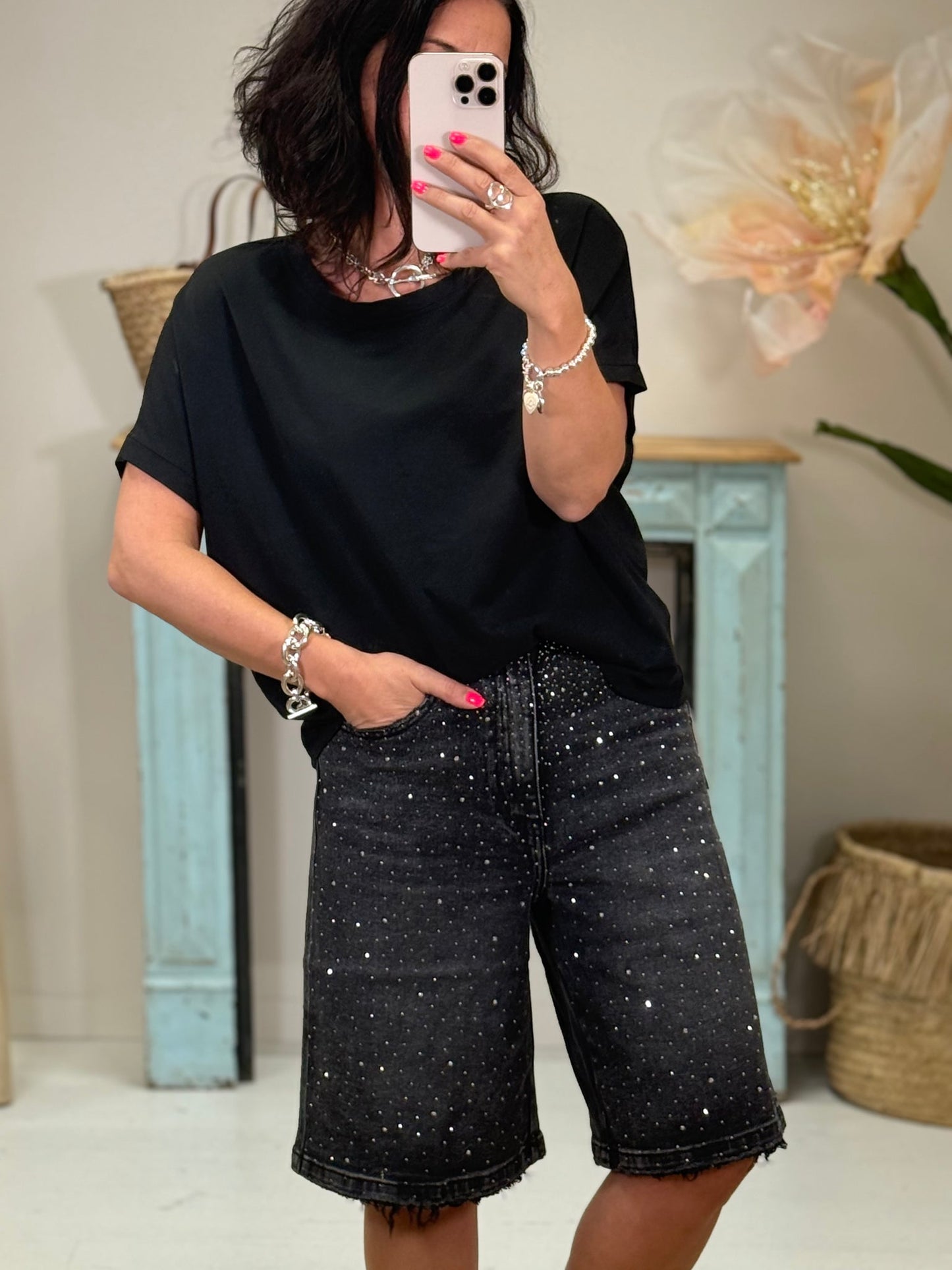 Tendance bermuda-jeans avec ornements en strass