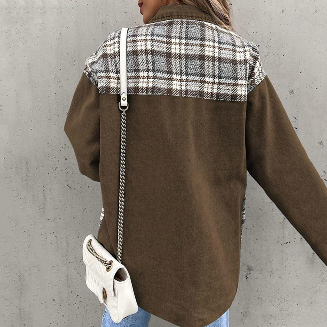 Veste à carreaux chic avec col classique et détails à boutons