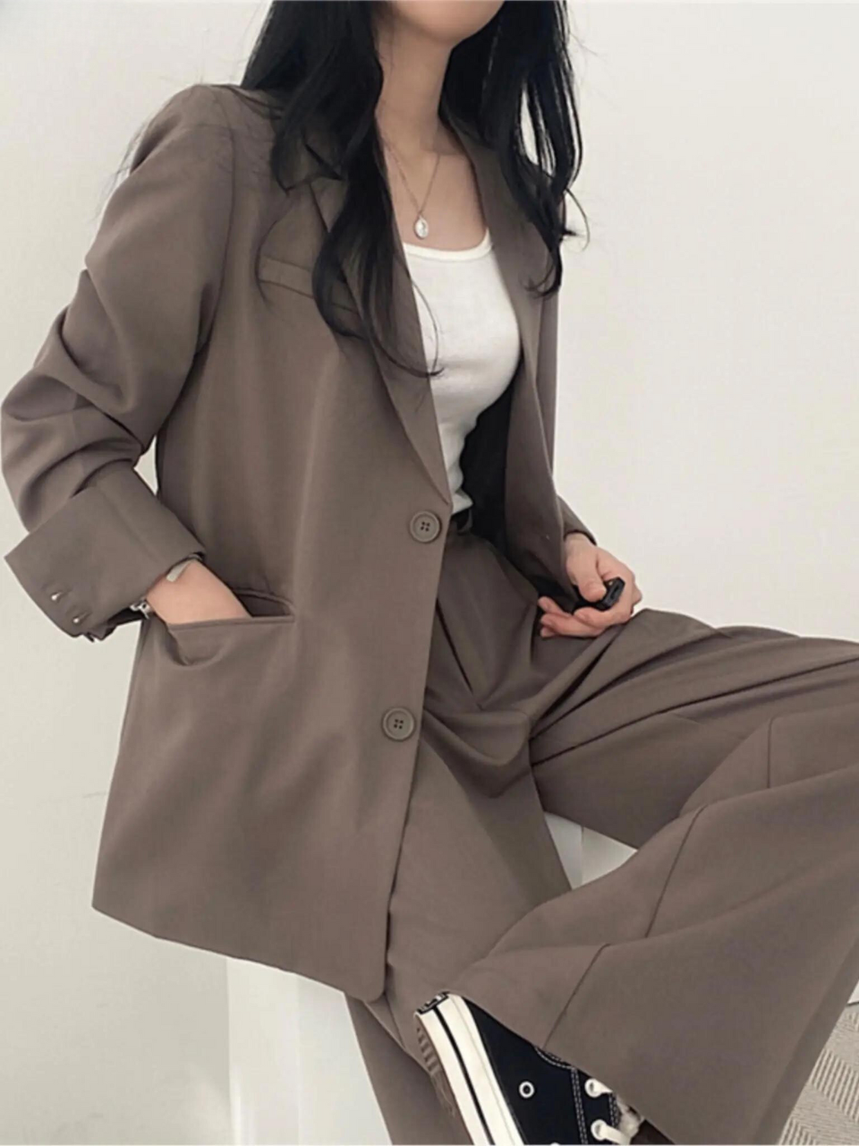 Ensemble Blazer et Pantalon Ajusté Sophistiqué pour Femme