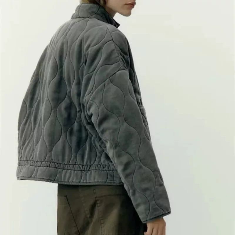 Veste matelassée vintage avec détails classiques de couture