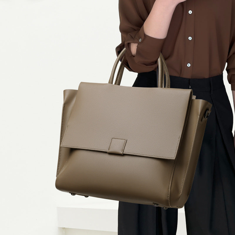Grand sac à main en cuir grainé