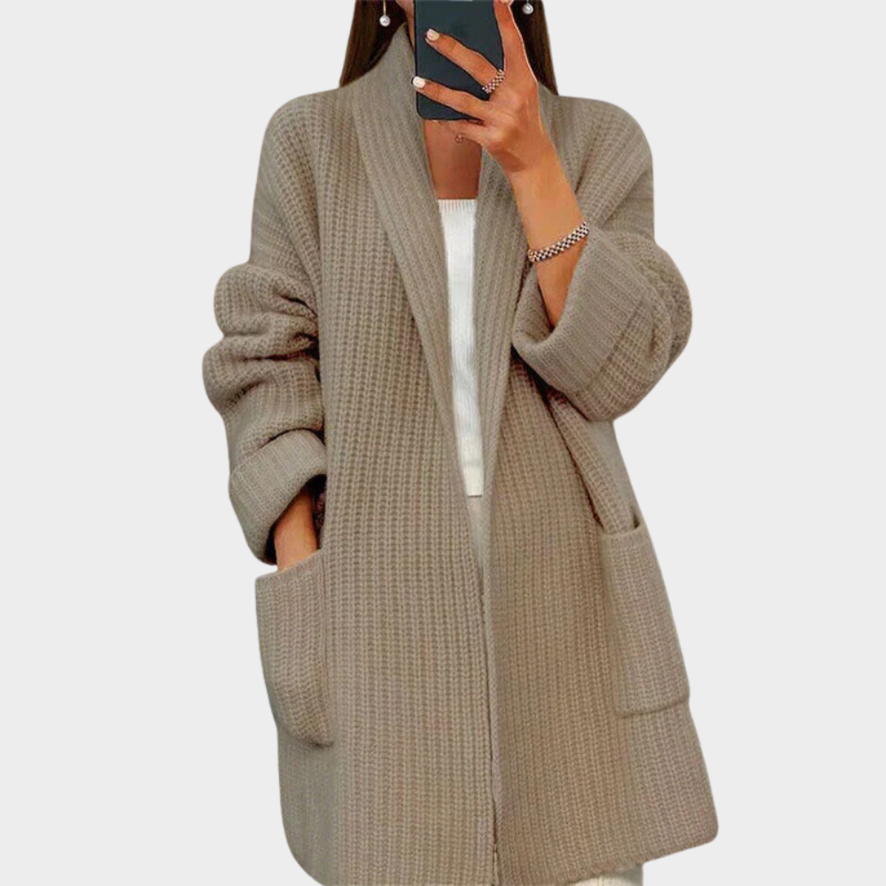 Cardigan en laine tricotée douillette