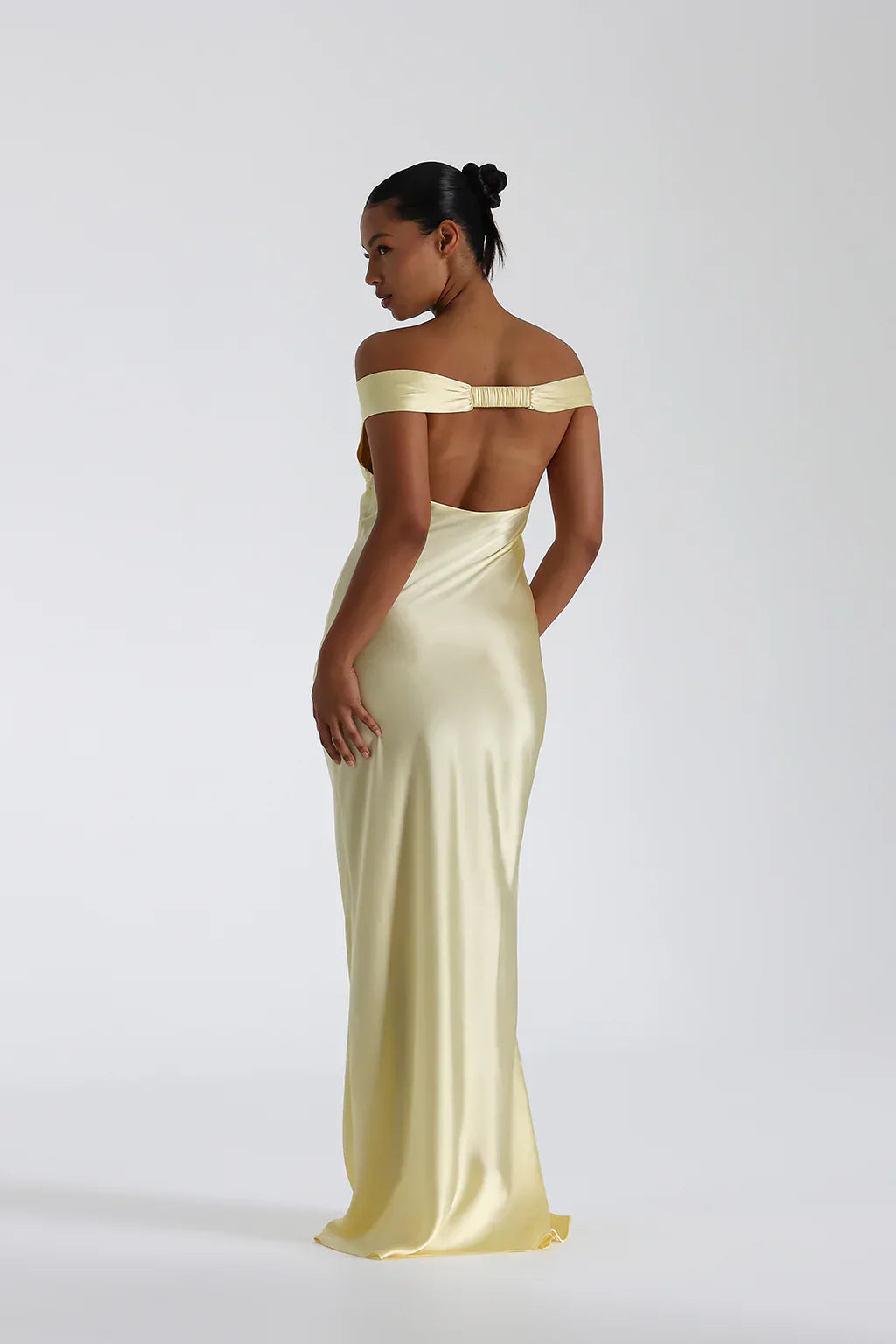 Elegant Women's Satin Evening Dress with Off-the-Shoulder Neckline