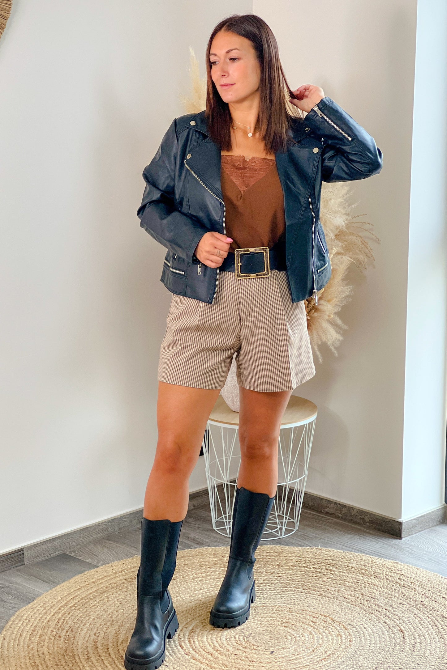 Short Molly Beige Only