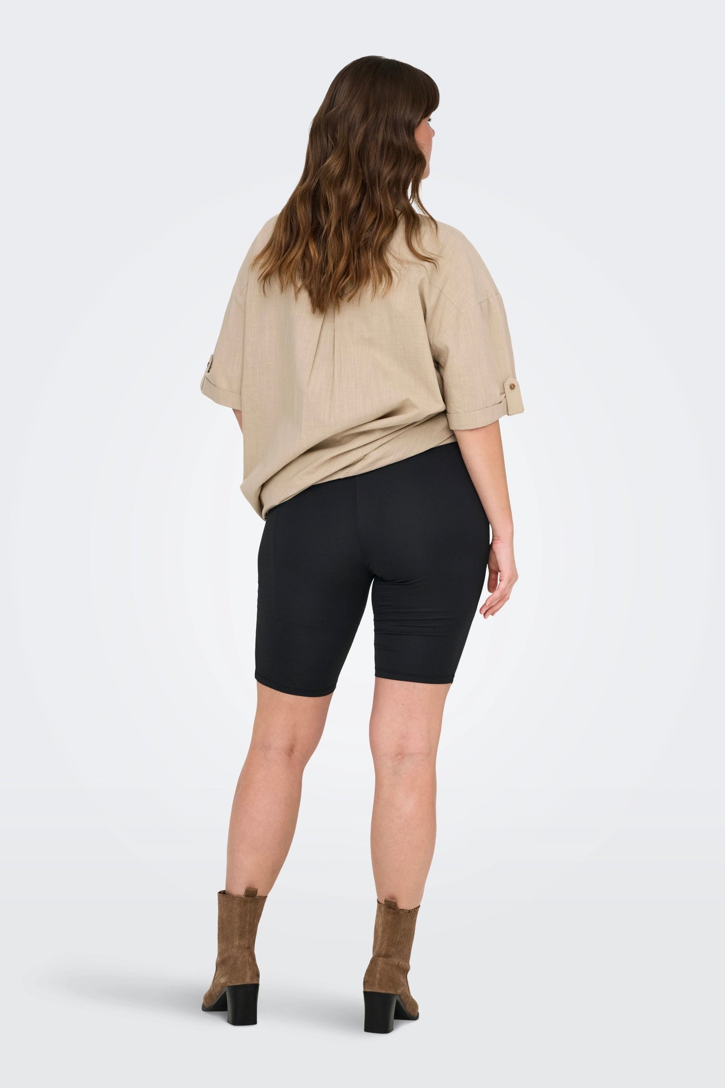 Short CarEa Noir Only Carmakoma