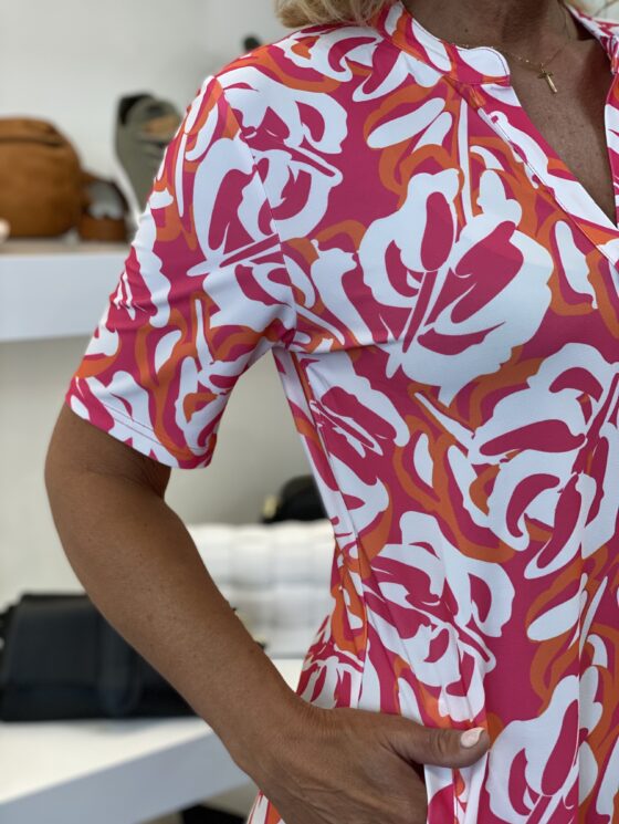 Eleonora™ | Robe à encolure en V
