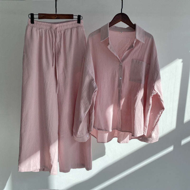 Chemise et pantalon taille haute, coton et lin