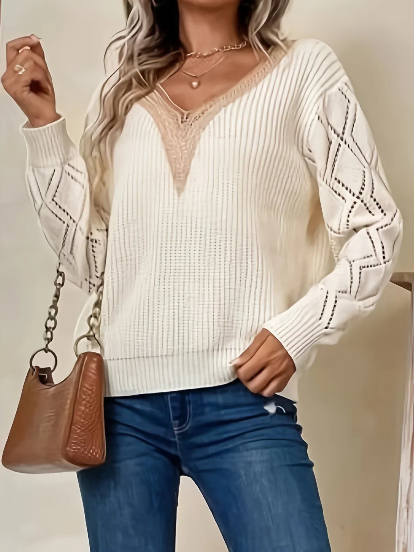 Elvira | Pull Chic avec Détails en Dentelle