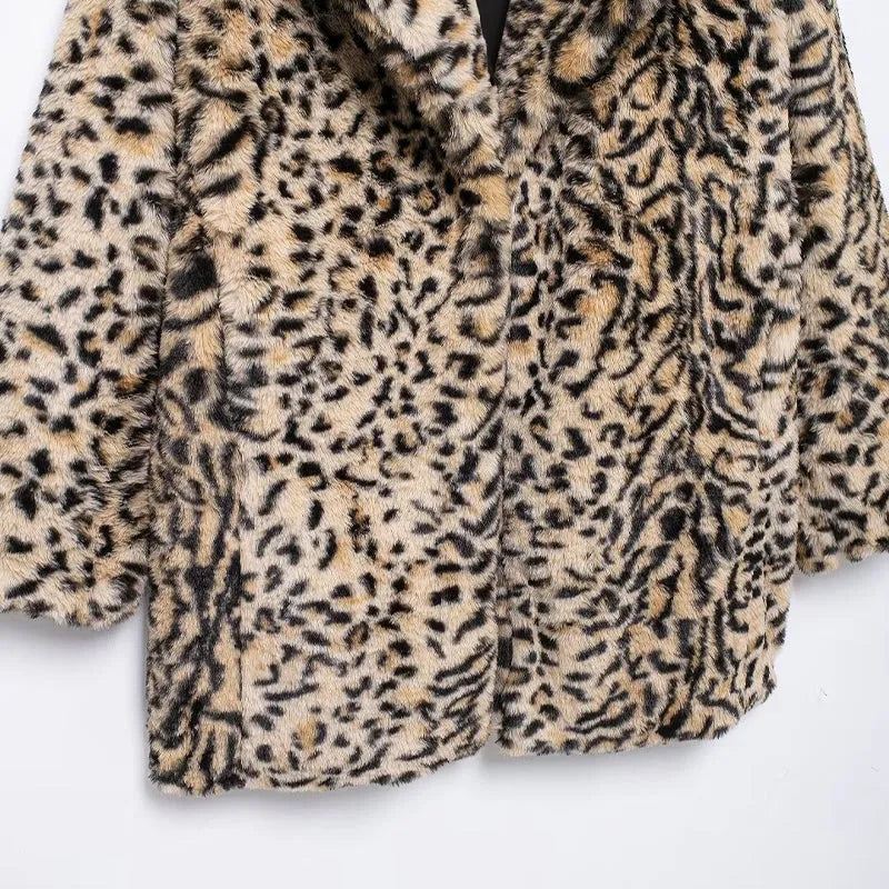 Elodie Lavin® | Manteau en fausse fourrure à imprimé léopard