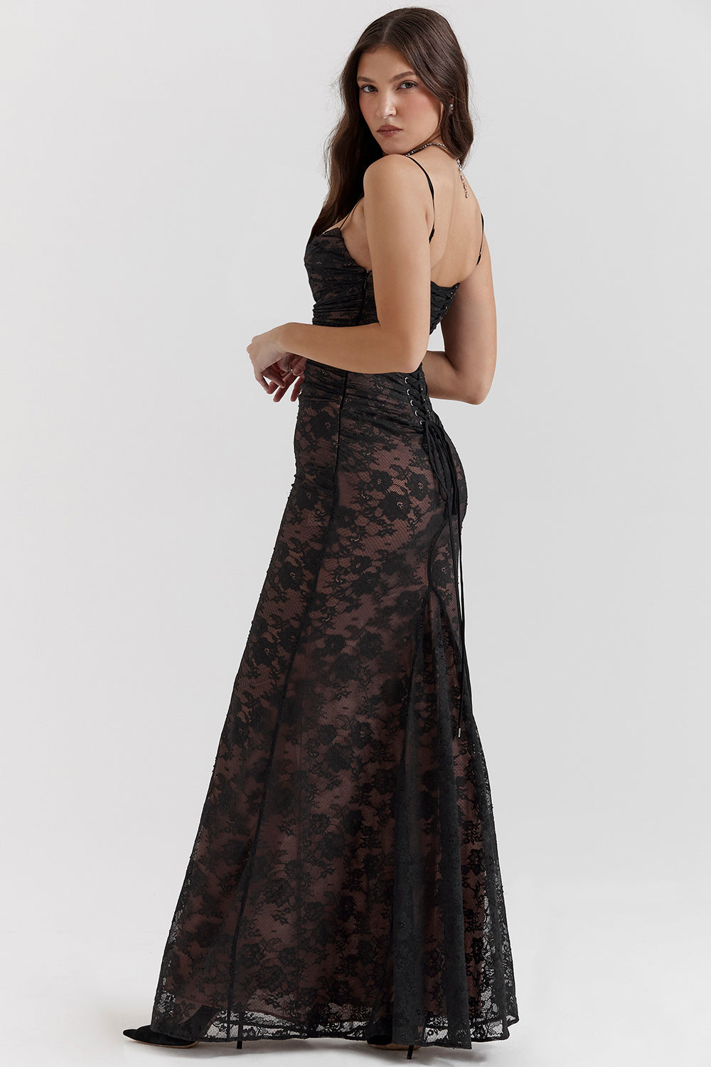 Robe longue stylée et fluide pour femmes