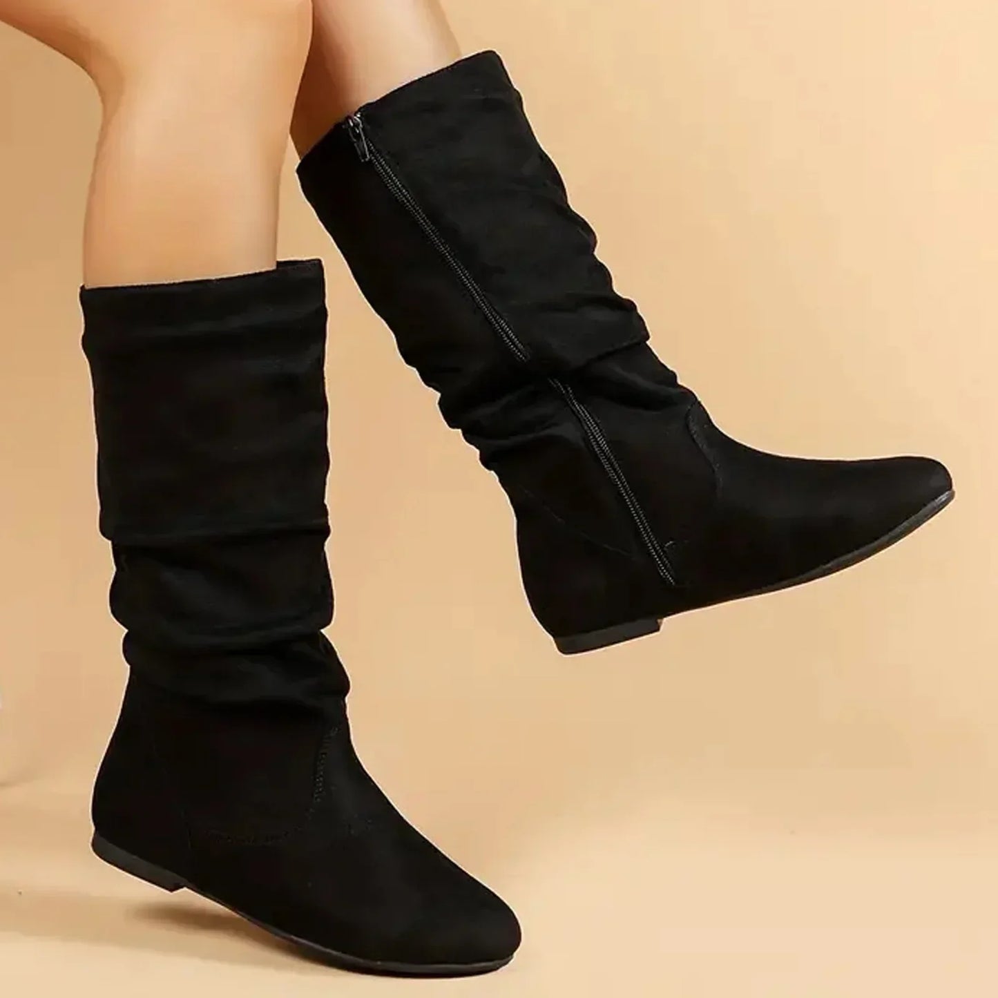 Bottes plates chics à tige haute