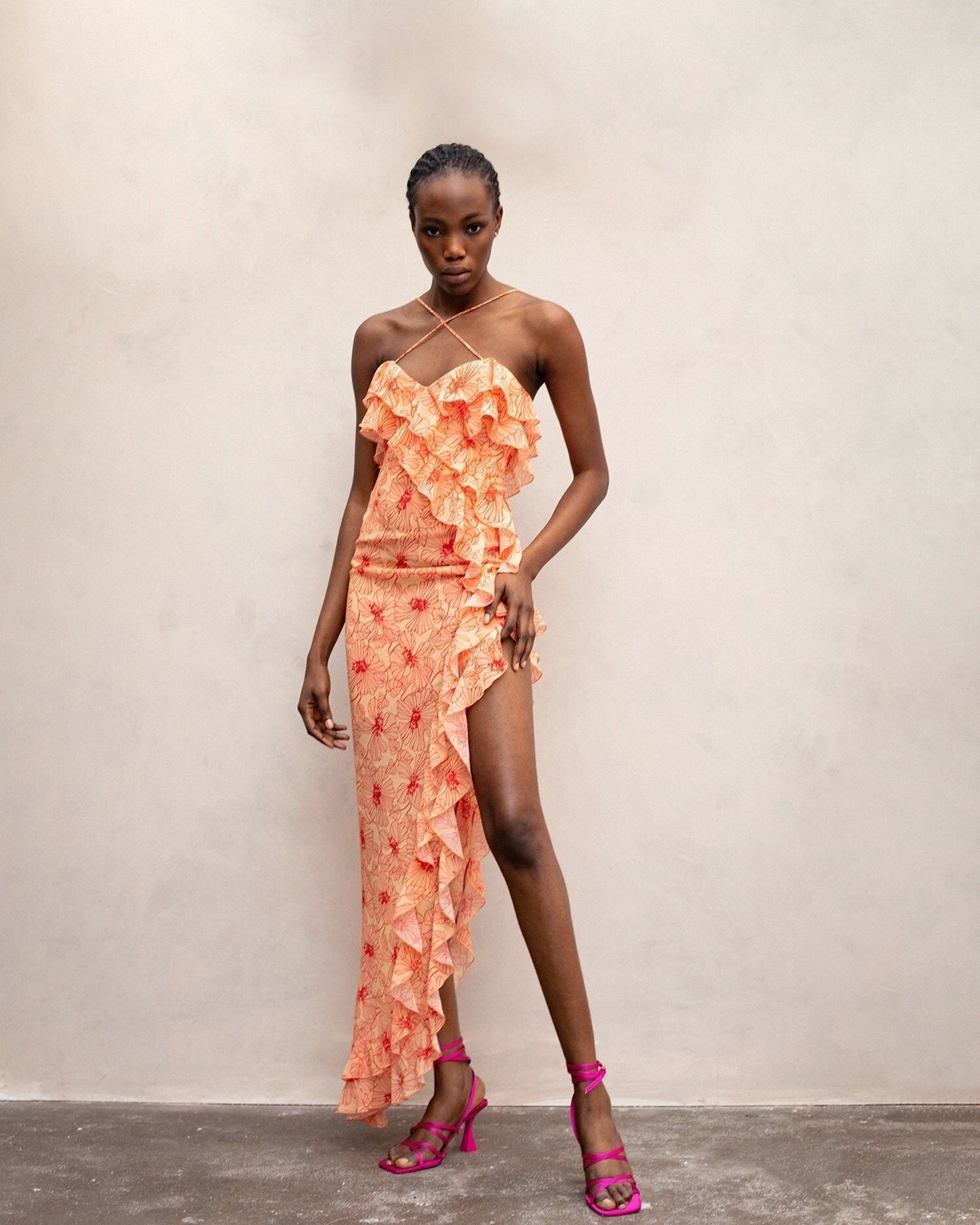 Pauline Laurent® | robe à volants en mousseline de soie avec encolure croisée