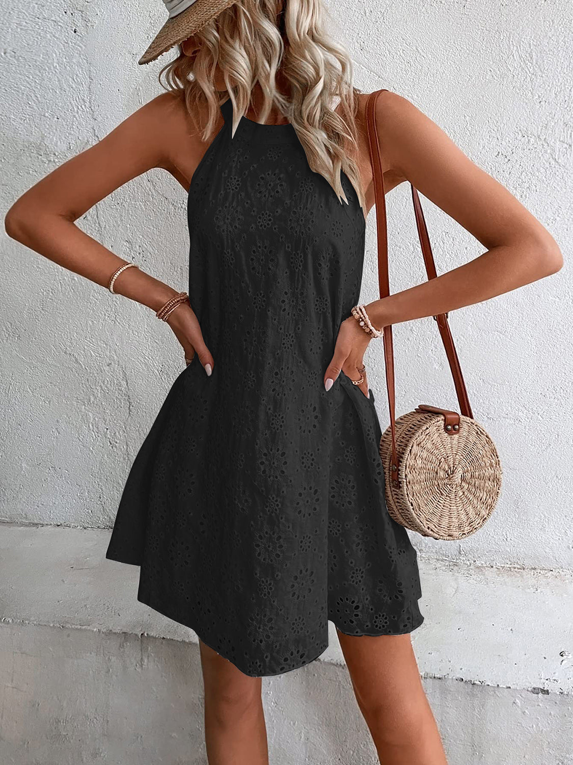 Sophie Paris® | Robe Mini à Col Grec en Oeillet avec Coupe Flatteuse