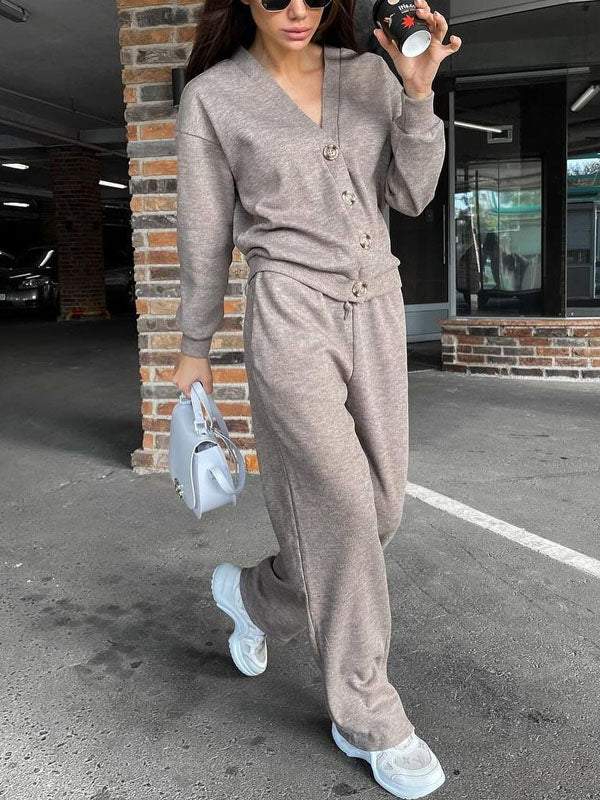 Ensemble décontracté confortable avec pull col V et pantalon