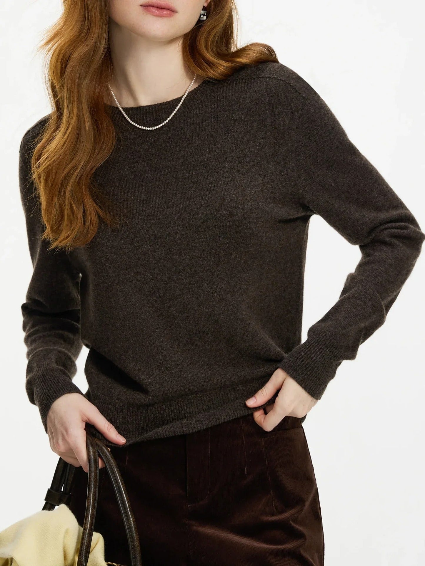 Confortable pull-over 100% laine avec col rond sans couture