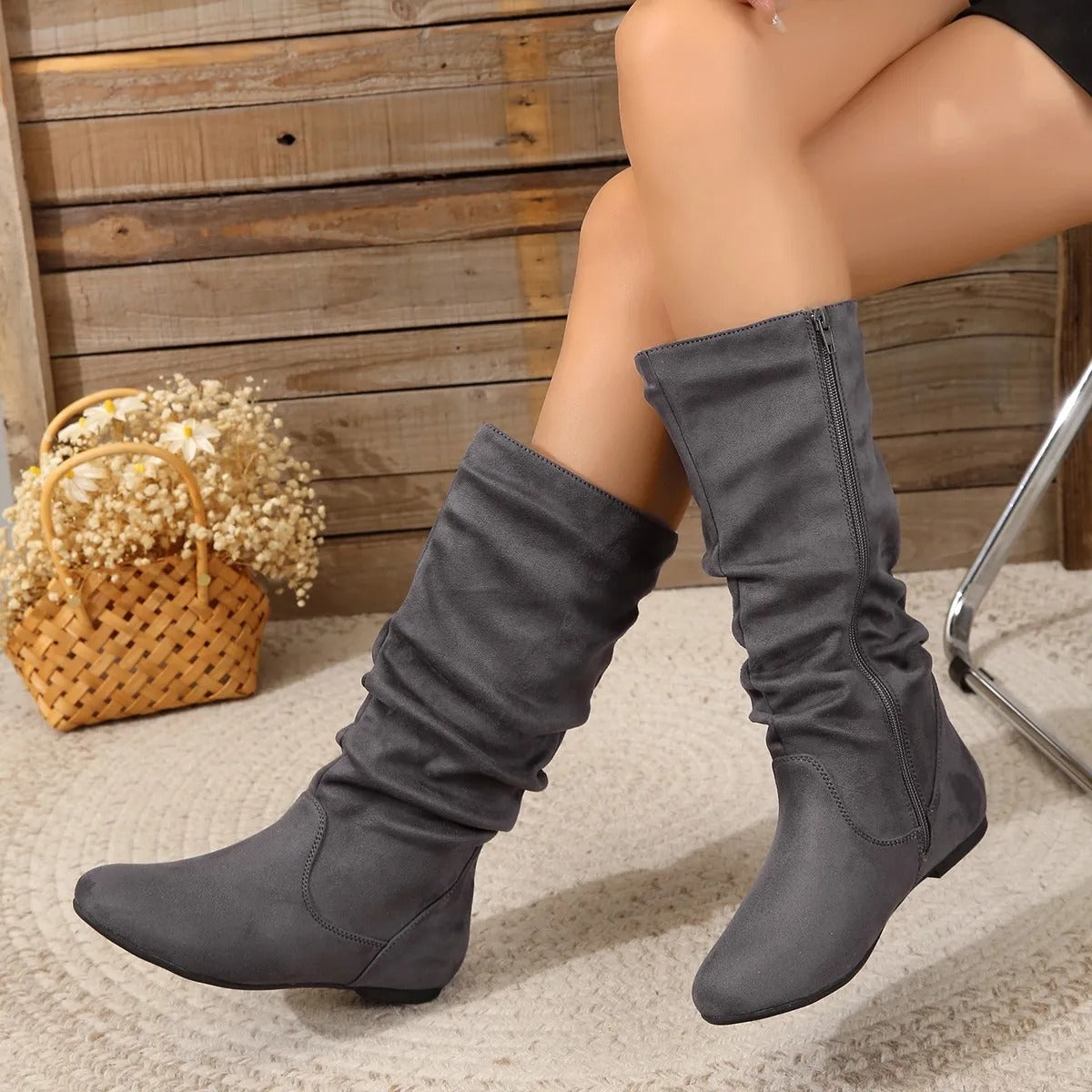 Bottes plates chics à tige haute