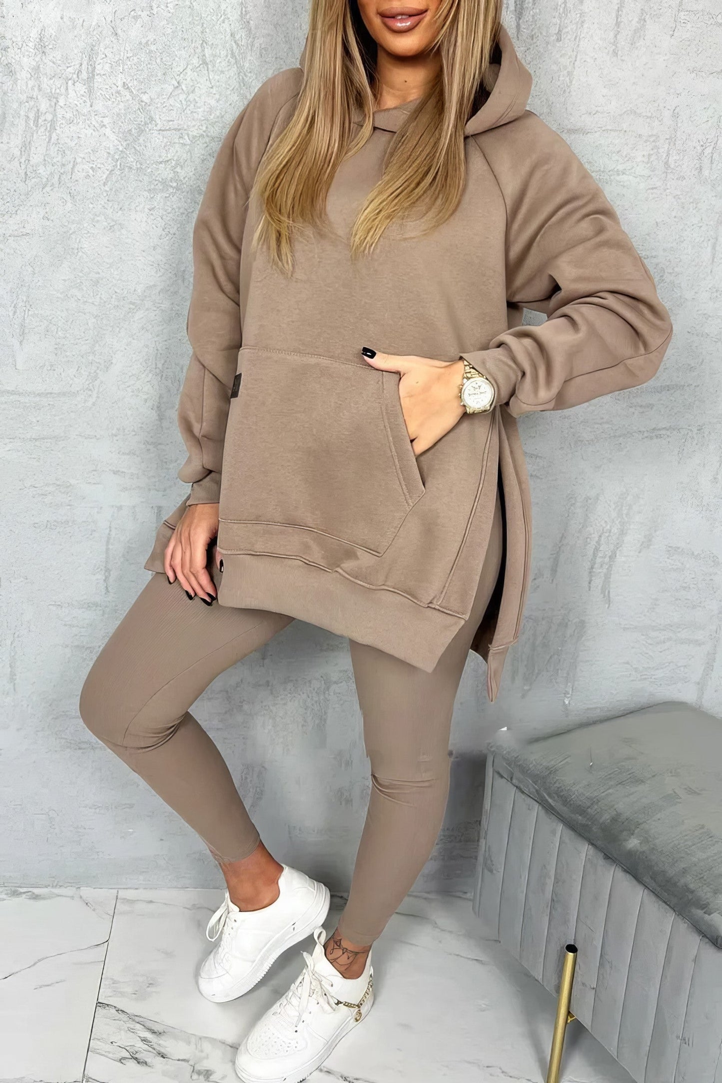 Ensemble Décontracté avec Capuche et Fente pour Femme
