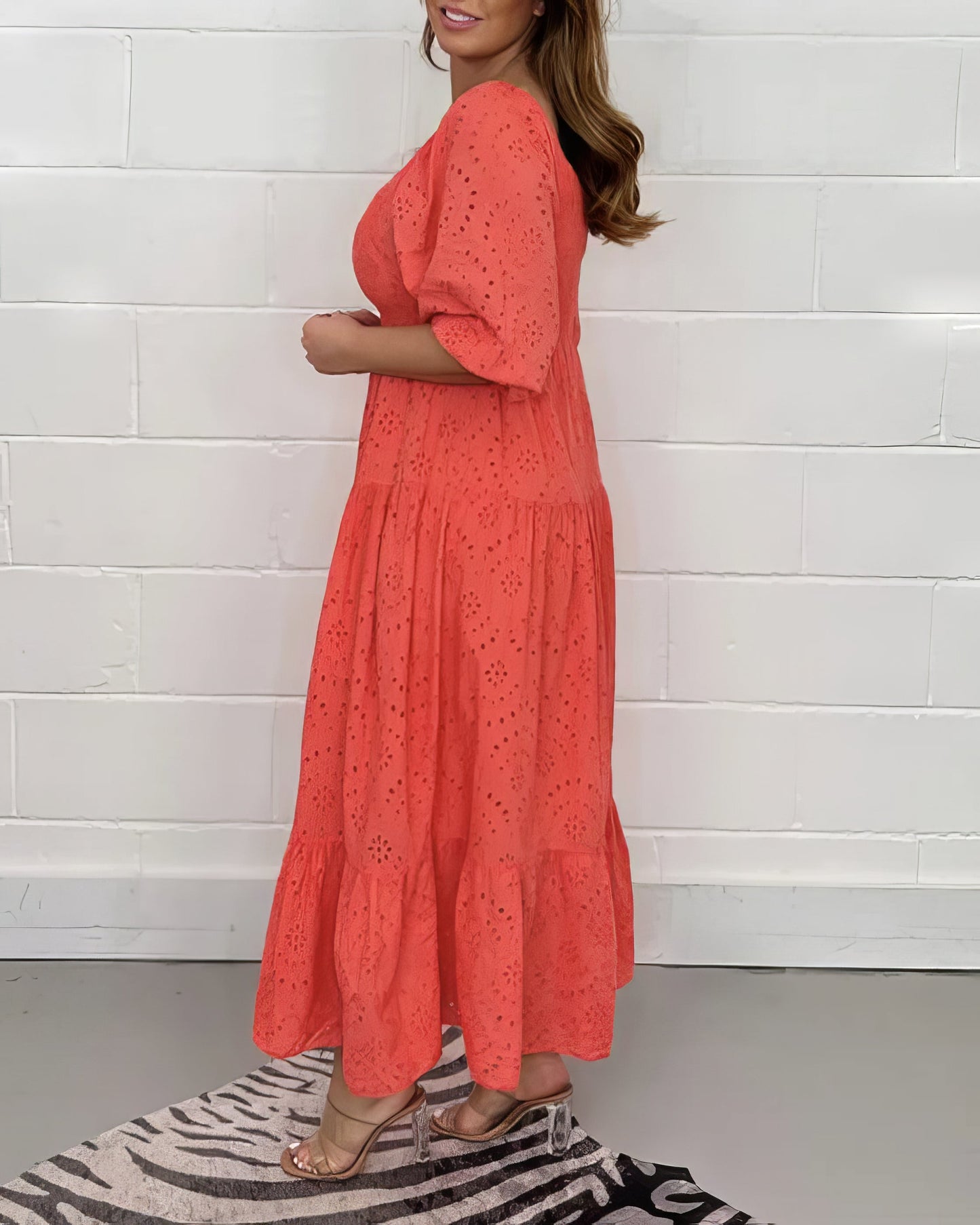 Robe unie avec encolure carrée