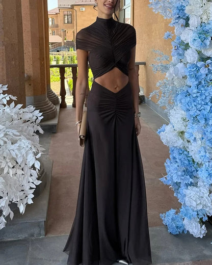 Robe élégante à demi-col roulé