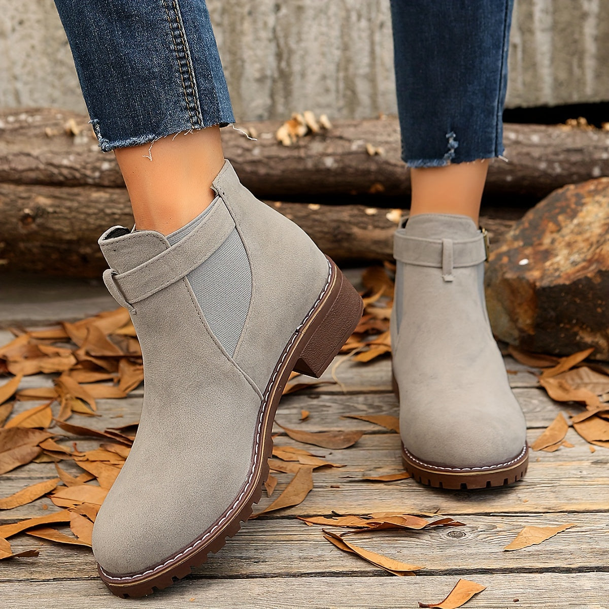 Bottes à talon carré chic avec bride à boucle et côtés élastiques