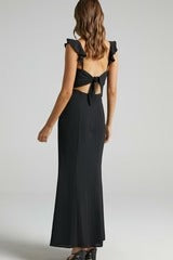 Élodie Lavin® | Robe Noire À Volants Et Fente Latérale