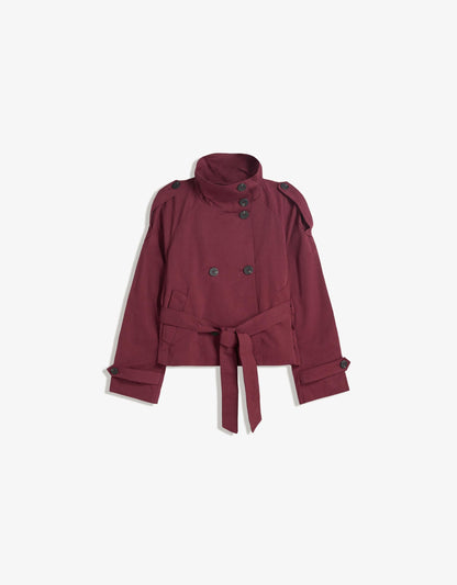 Trench-coat court