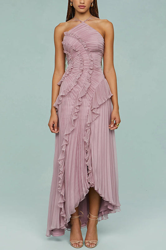 Elégante robe maxi plissée avec dos nu et détails de volants