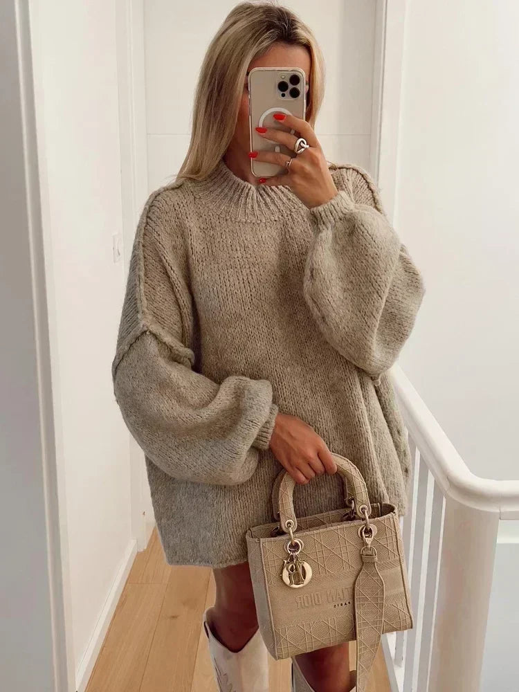 Pull à col roulé en maille douillette avec manches bouffantes tendance