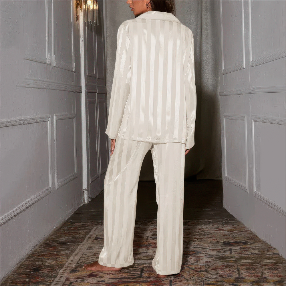 Ensemble Pyjama à Rayures Boutonné Pour Femme