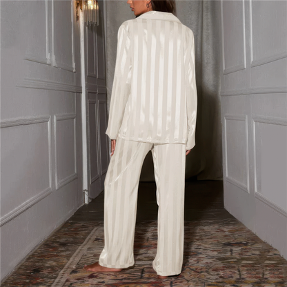 Ensemble Pyjama à Rayures Boutonné Pour Femme