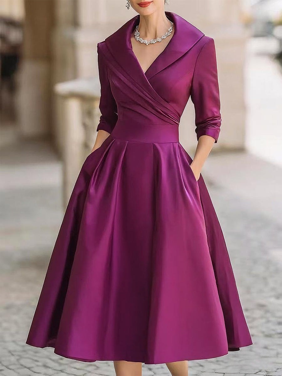 Robe midi en satin d'inspiration vintage avec col drapé