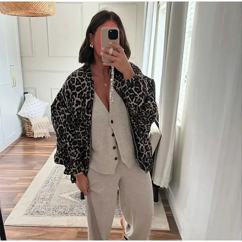 Veste élégante légère pour femmes moderne