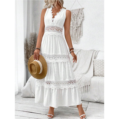 Robe sans manches à col en V et coutures en dentelle