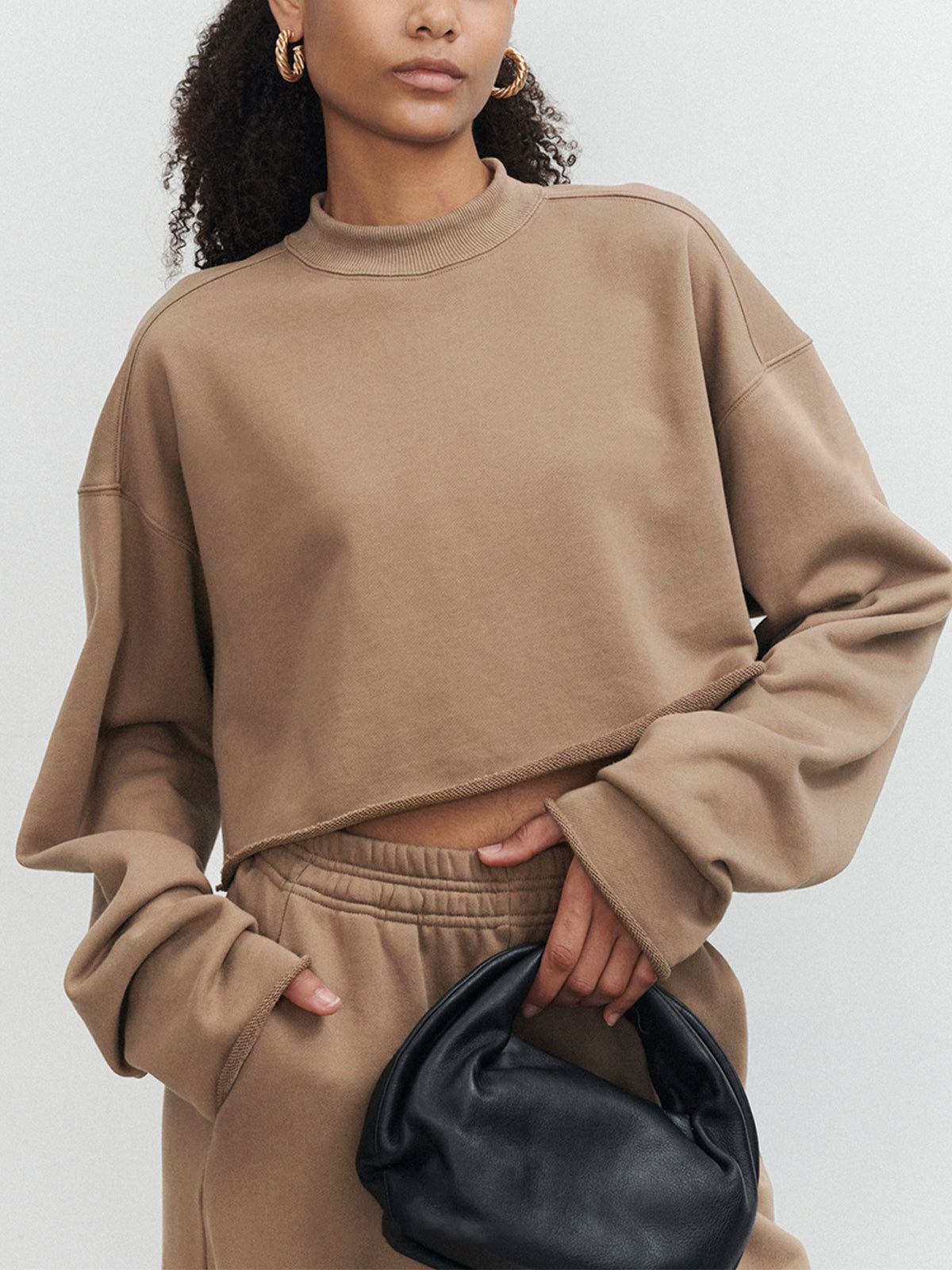 Sweat-shirt court confortable pour un style chic décontracté
