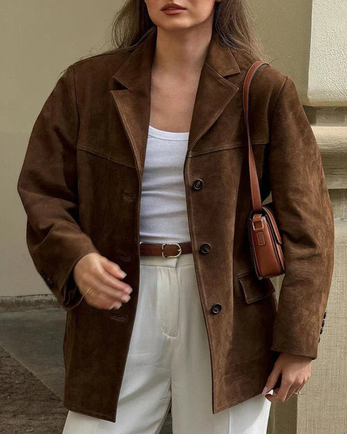 Veste Blazer en Daim Intemporel pour un Look Superposé Chic