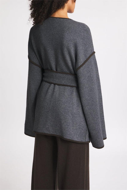 Manteau en laine douillet à épaules tombantes avec ceinture à la taille