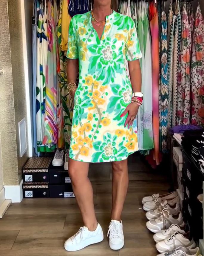 Robe à manches courtes, imprimé fleuri et col V