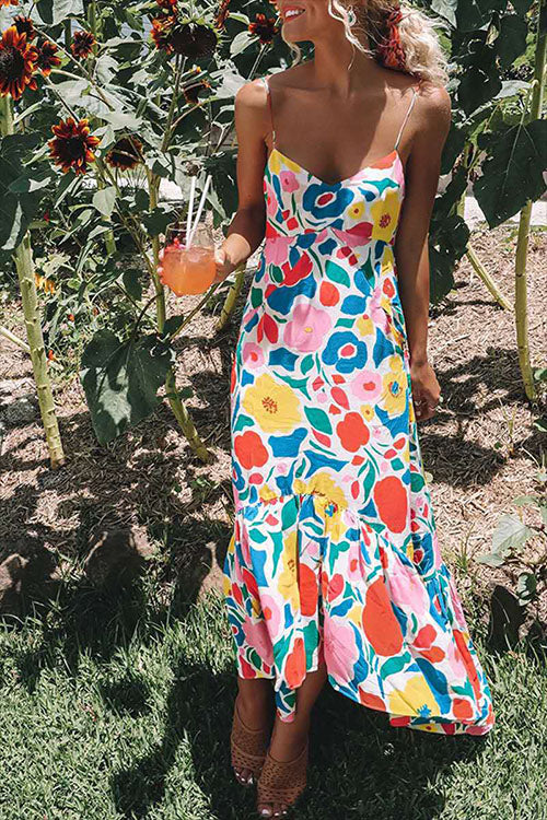 : Robe à fines bretelles, imprimé floral et décolleté en V
