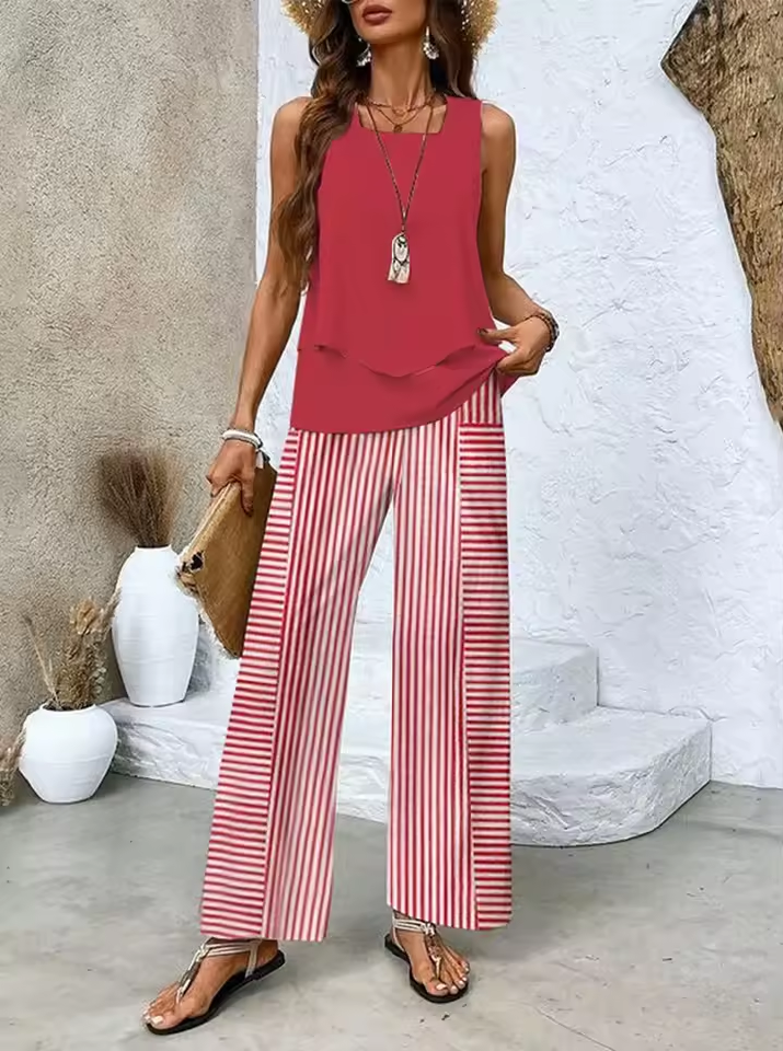 Ensemble de deux pièces avec haut et pantalon assortis
