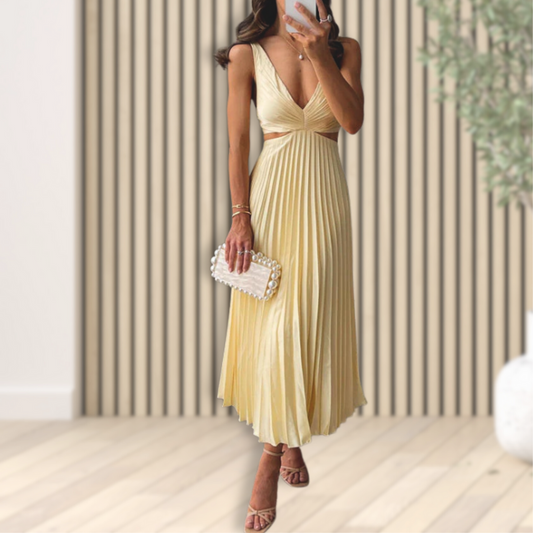 Robe plissée au design élégant et à la finition raffinée