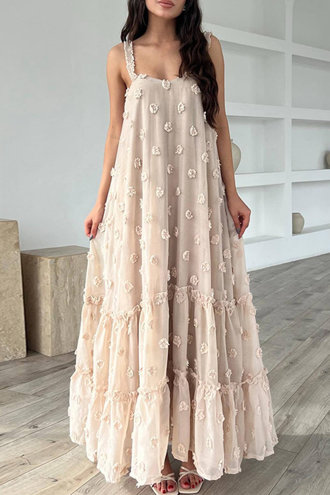 Robe à fleurs à plusieurs couches et large ourlet