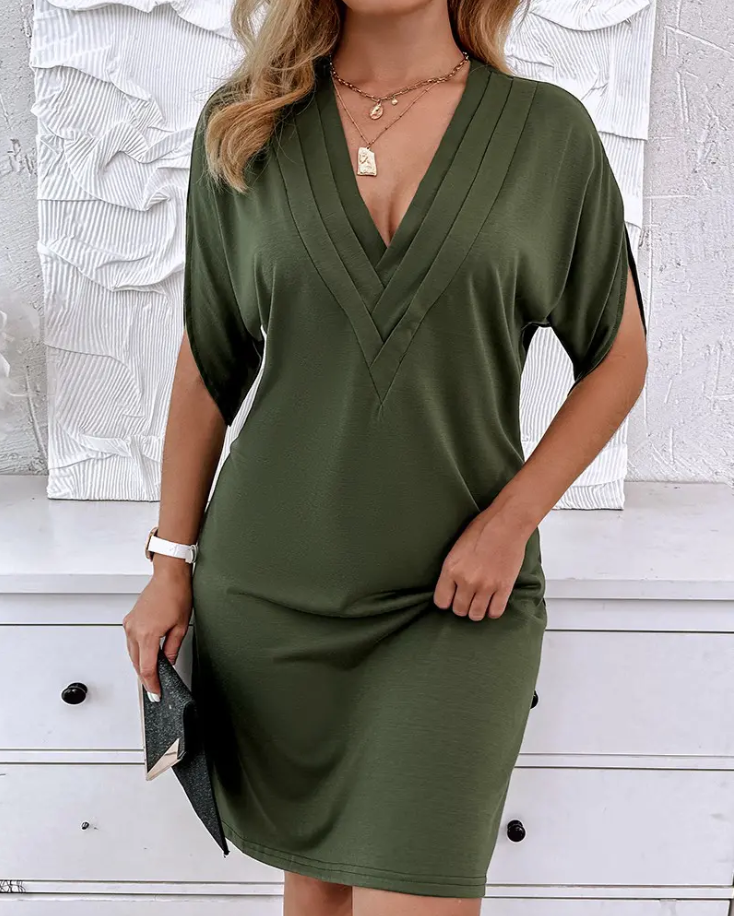 Régina | Robe plissée sans effort à col en V