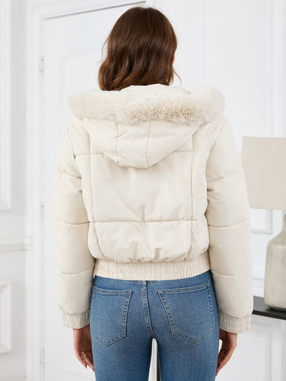 Veste d'hiver confortable matelassée avec capuche en fourrure et poches