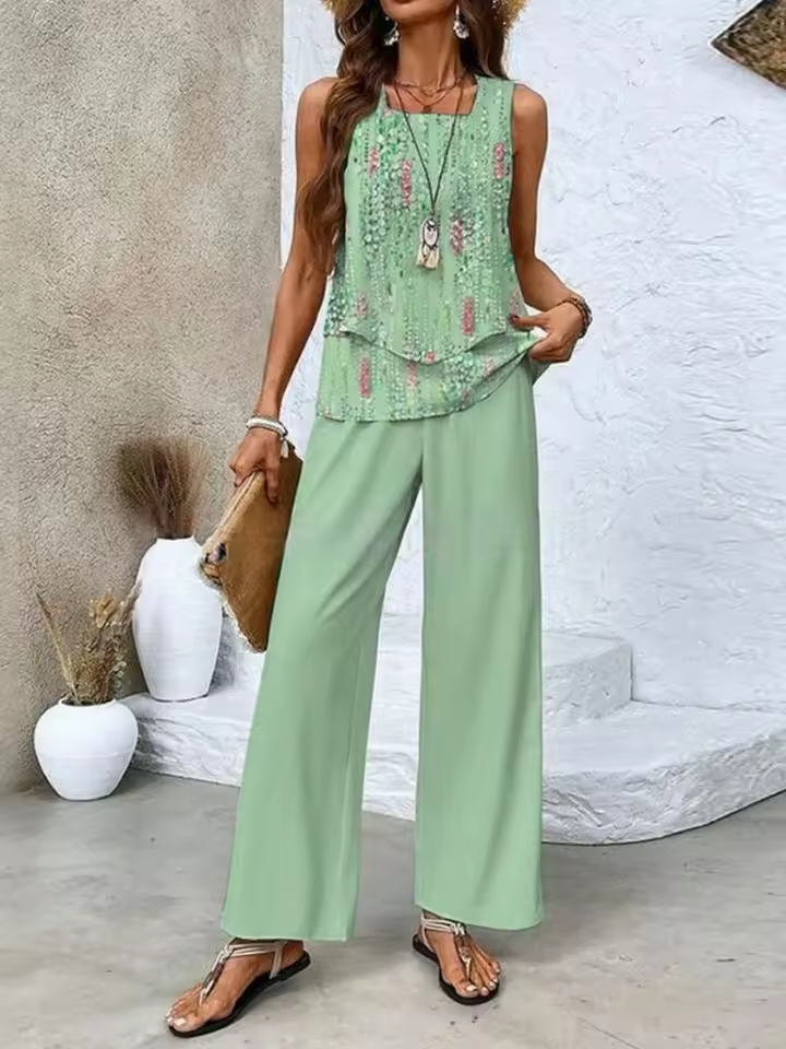 Ensemble de deux pièces avec haut et pantalon assortis