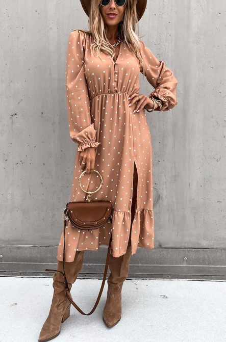 Robe midi Nisha avec boutons et fente