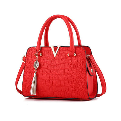 Sac à Main Élégant à Motif Texturé avec Pendentif Décoratif