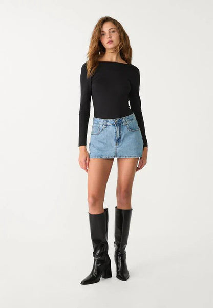 Mini-jupe-short en denim décontractée pour un style quotidien sans effort