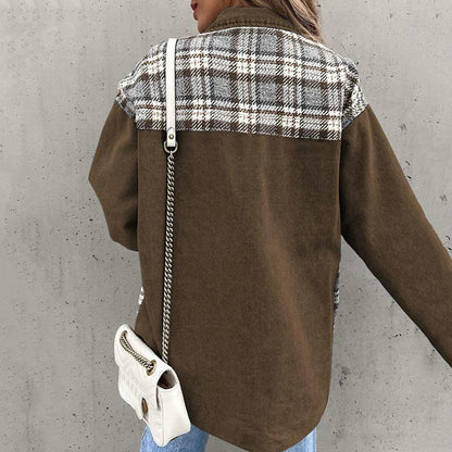 Veste à carreaux chic avec col classique et détails à boutons