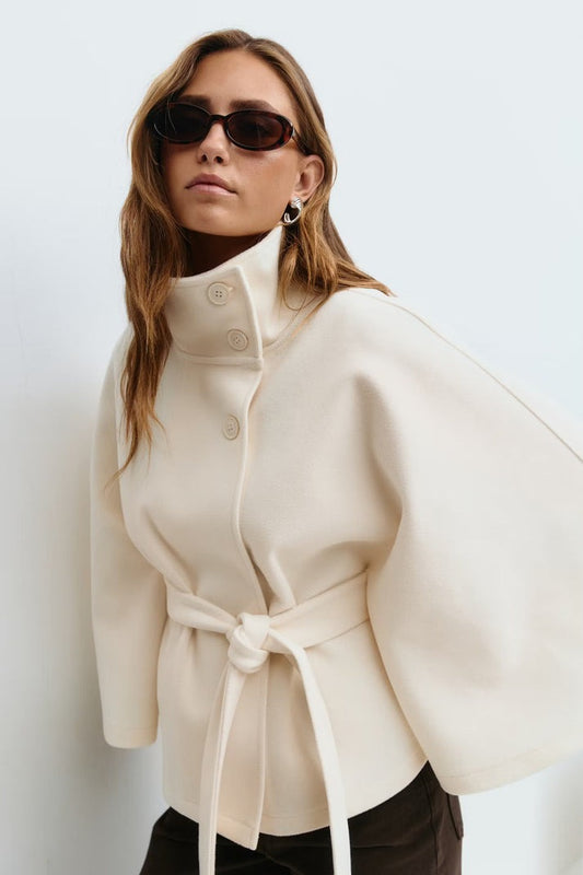 Veste cape à ceinture
