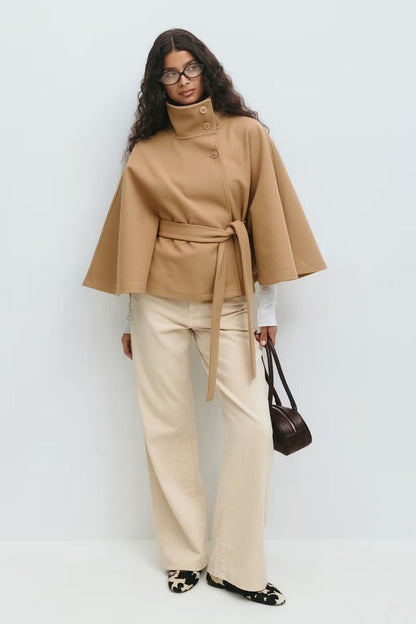 Veste cape à ceinture
